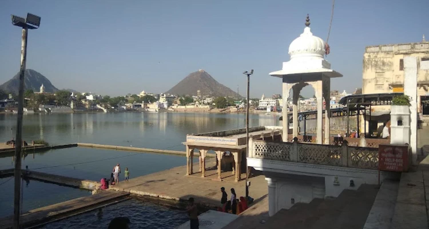 Pushkar Lake Sacred Ghats & Brahma Temple Surroundings Pushkar Lake Holy Ghats