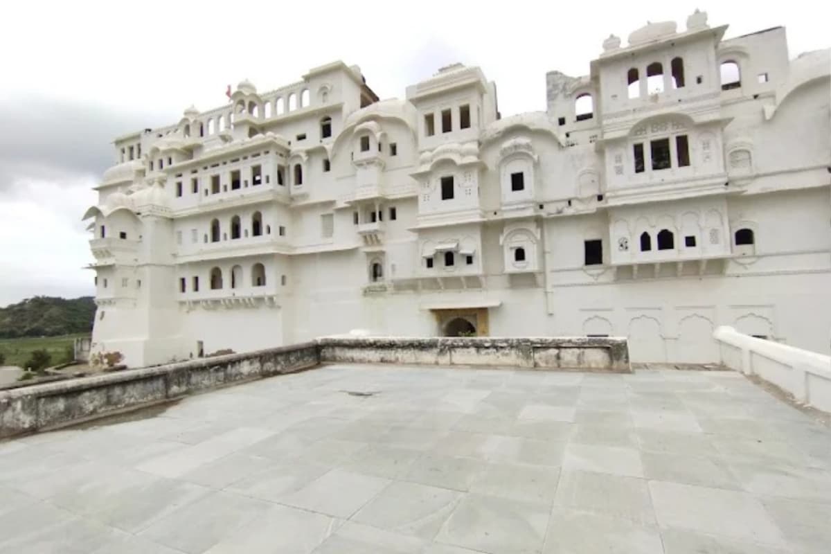 Book One Way Cab Jaipur to Bhilwara Badnore Fort Junagarh Fort Bhilwara Cab