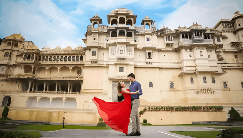 Romantic Couple at City Palace on 10 Days Rajasthan Honeymoon 10 Days Rajasthan Honeymoon Tour