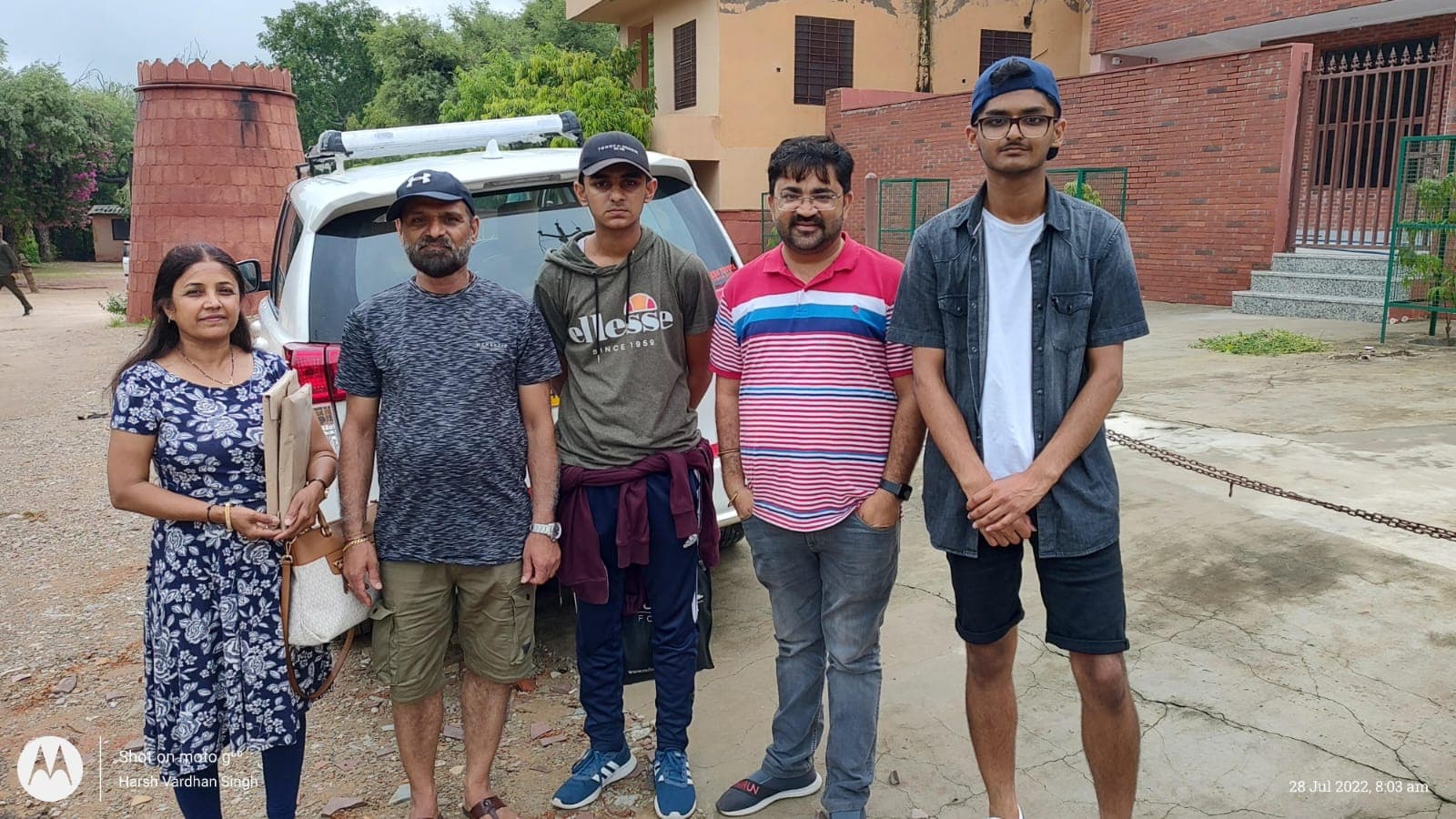 Satisfied tourists with Jaipur Taxi Service professional driver Jaipur taxi service guests