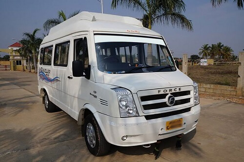 tempo traveller img